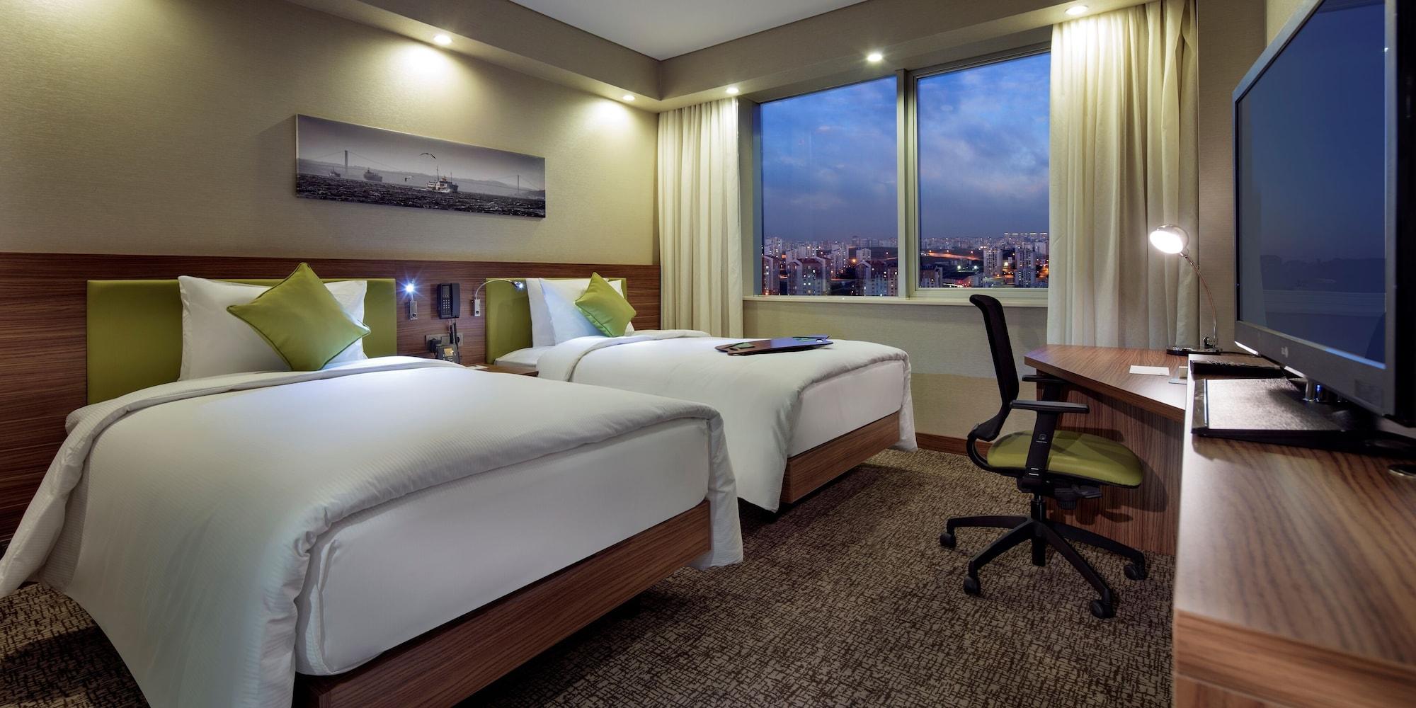 Hampton By Hilton Istanbul Kayasehir Hotel Exterior foto