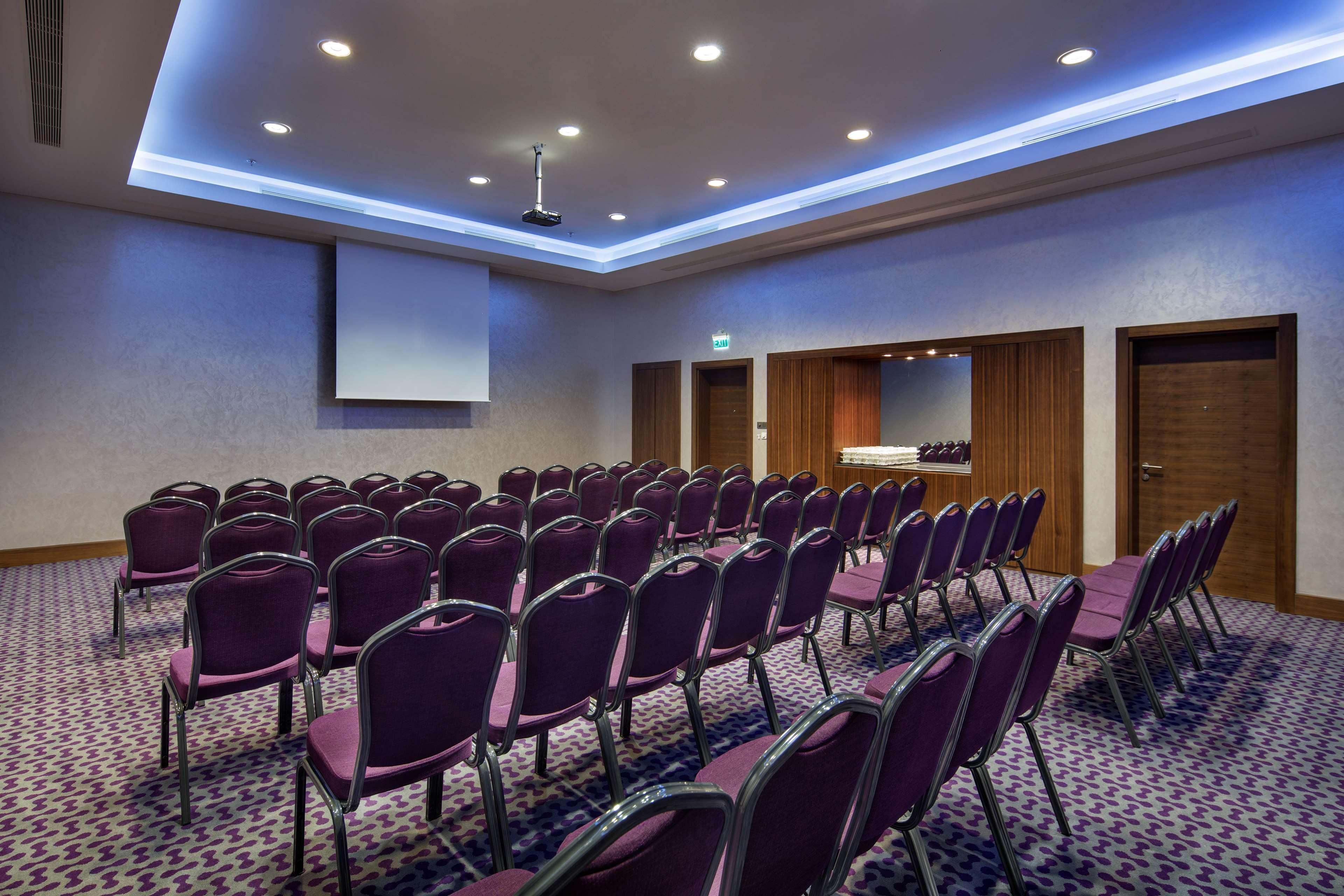 Hampton By Hilton Istanbul Kayasehir Hotel Exterior foto
