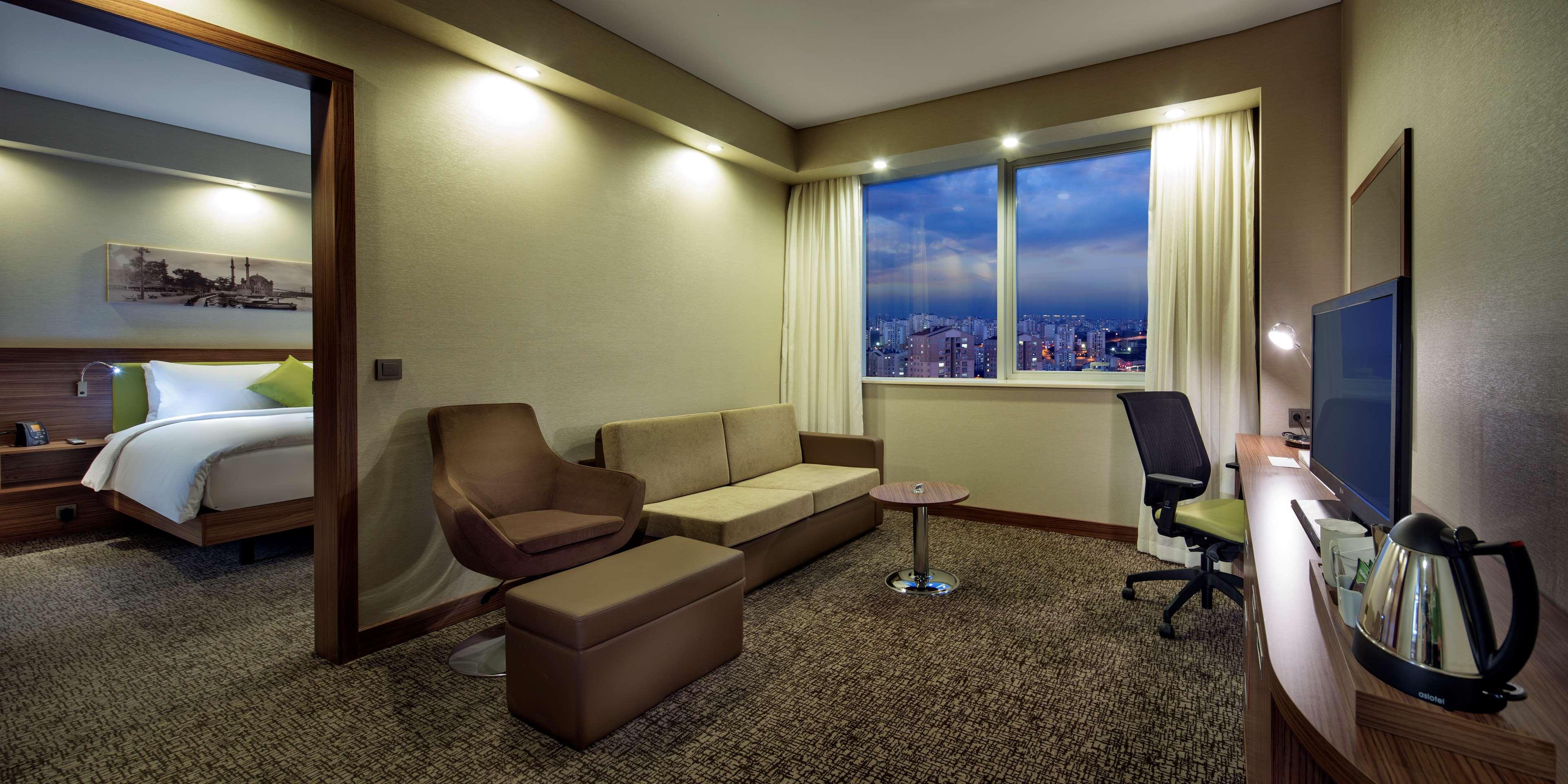Hampton By Hilton Istanbul Kayasehir Hotel Exterior foto