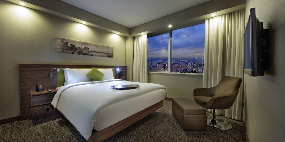 Hampton By Hilton Istanbul Kayasehir Hotel Exterior foto