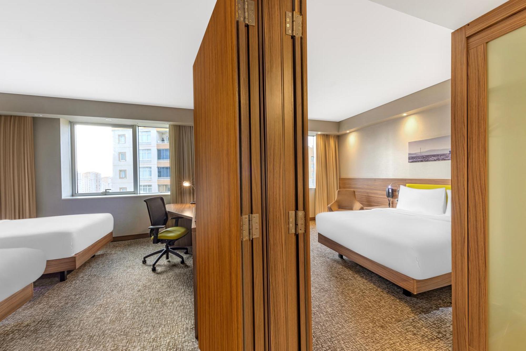 Hampton By Hilton Istanbul Kayasehir Hotel Exterior foto