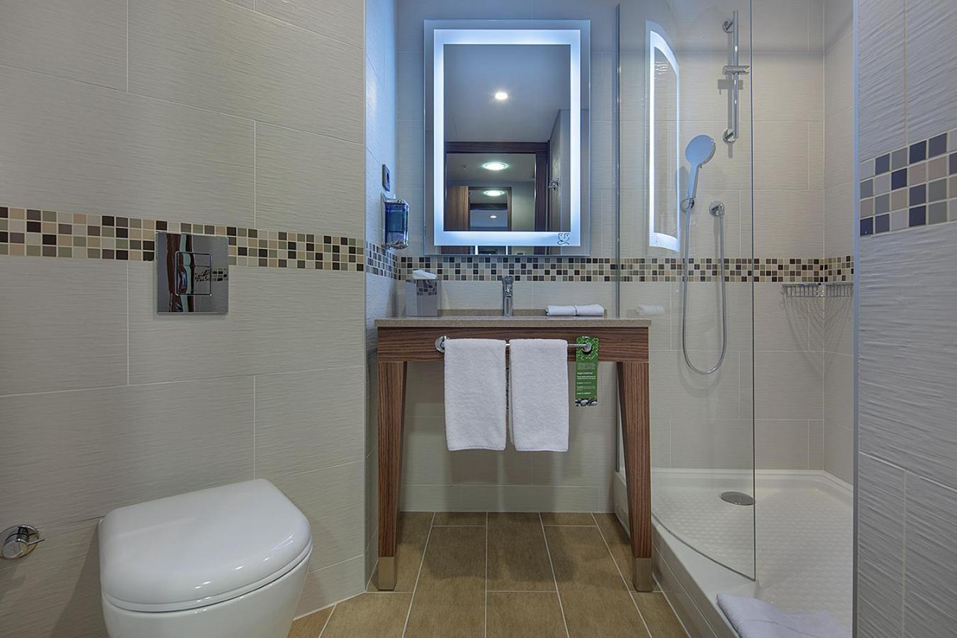 Hampton By Hilton Istanbul Kayasehir Hotel Exterior foto
