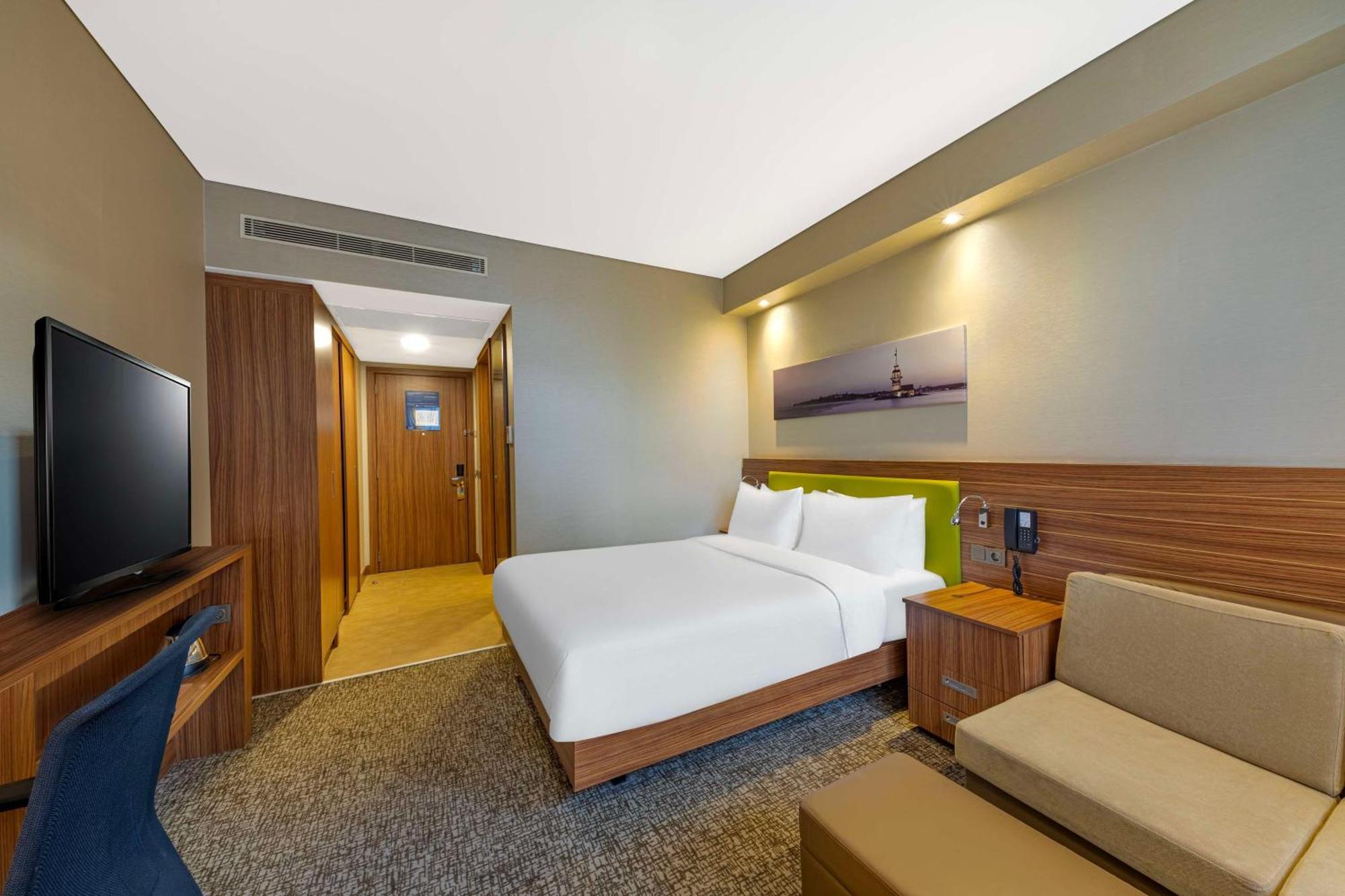Hampton By Hilton Istanbul Kayasehir Hotel Exterior foto