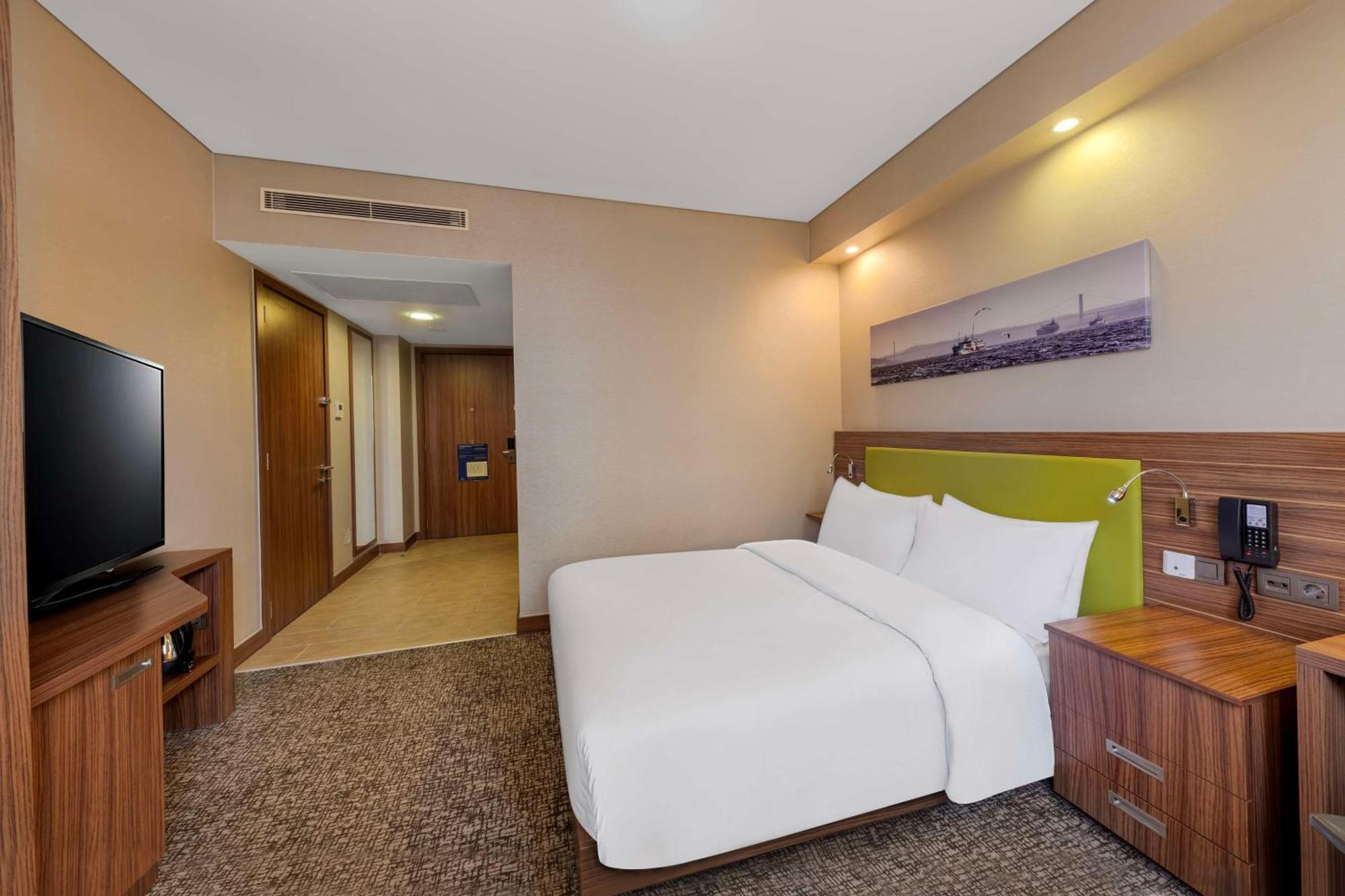 Hampton By Hilton Istanbul Kayasehir Hotel Exterior foto