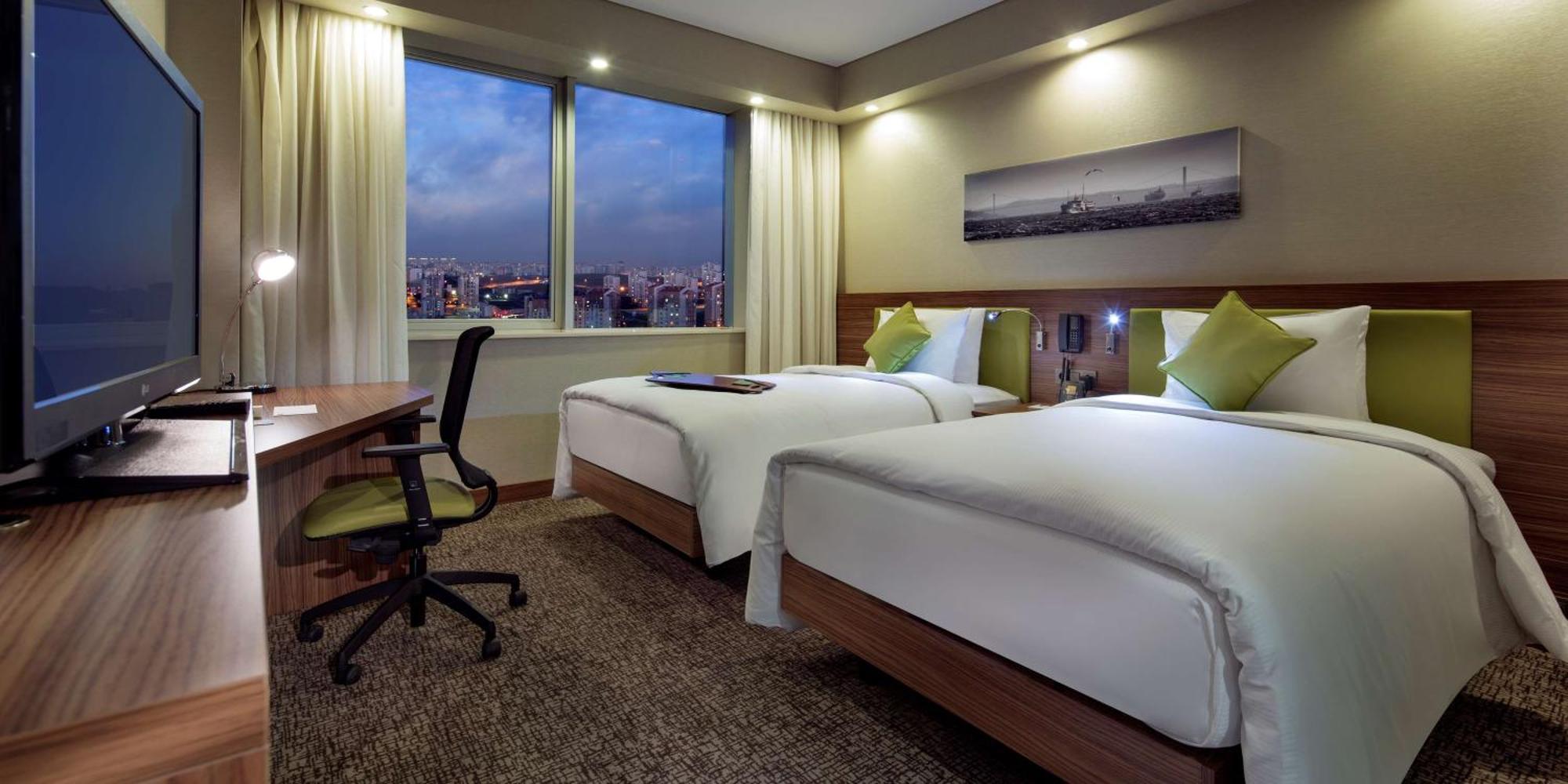 Hampton By Hilton Istanbul Kayasehir Hotel Exterior foto