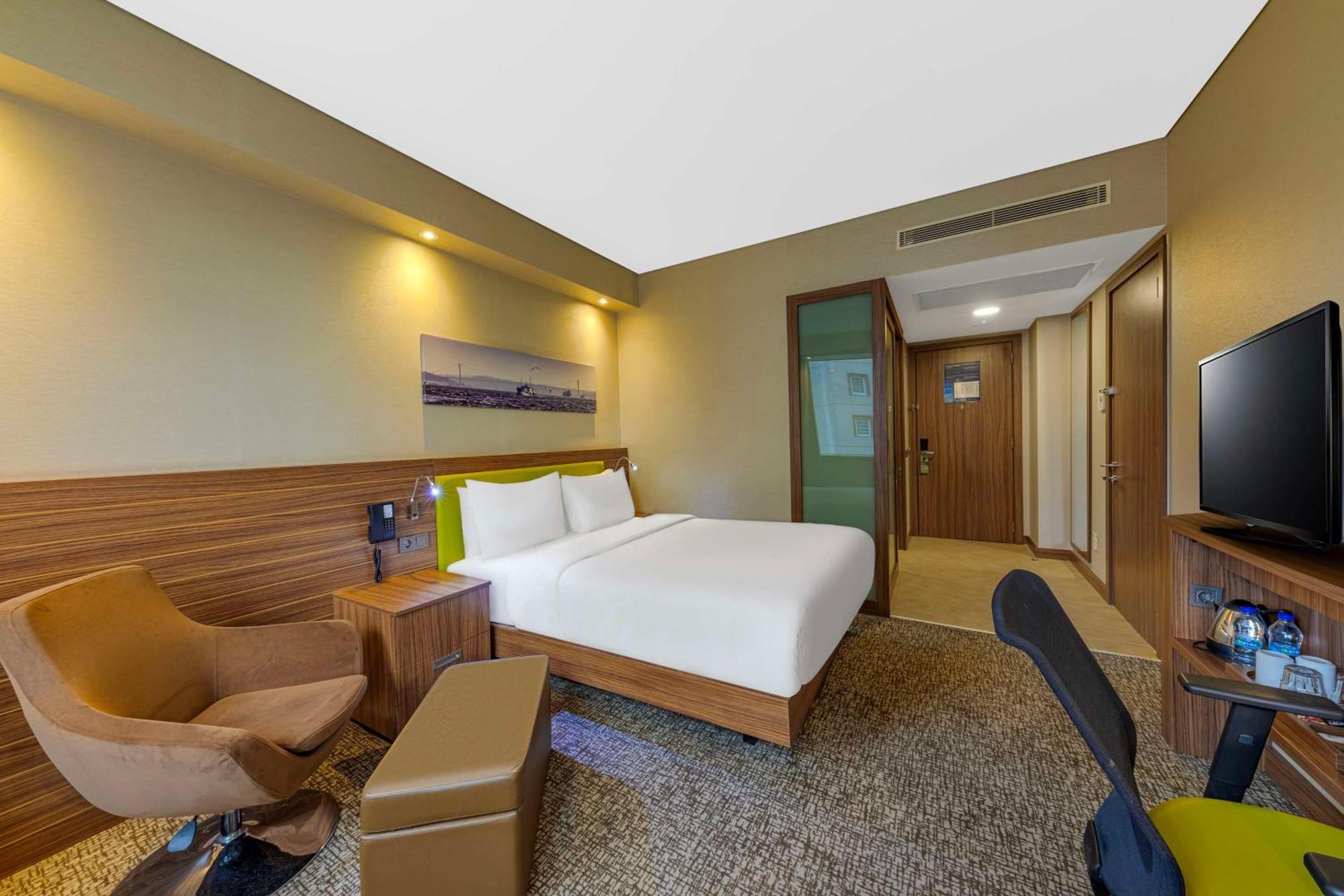 Hampton By Hilton Istanbul Kayasehir Hotel Exterior foto