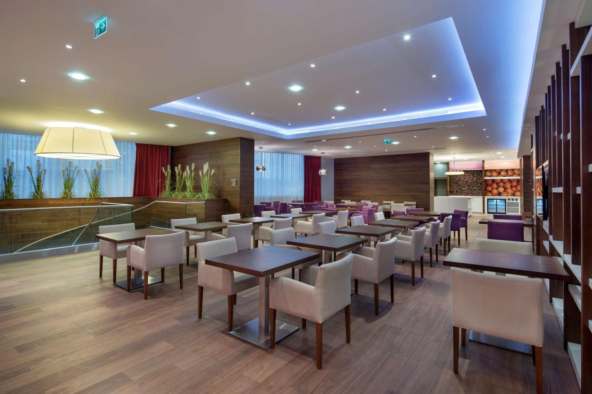 Hampton By Hilton Istanbul Kayasehir Hotel Exterior foto