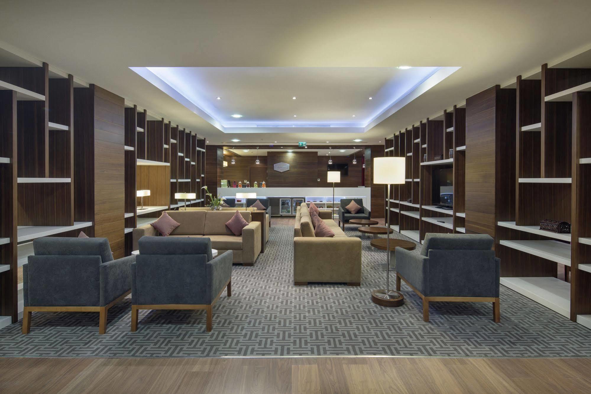 Hampton By Hilton Istanbul Kayasehir Hotel Exterior foto